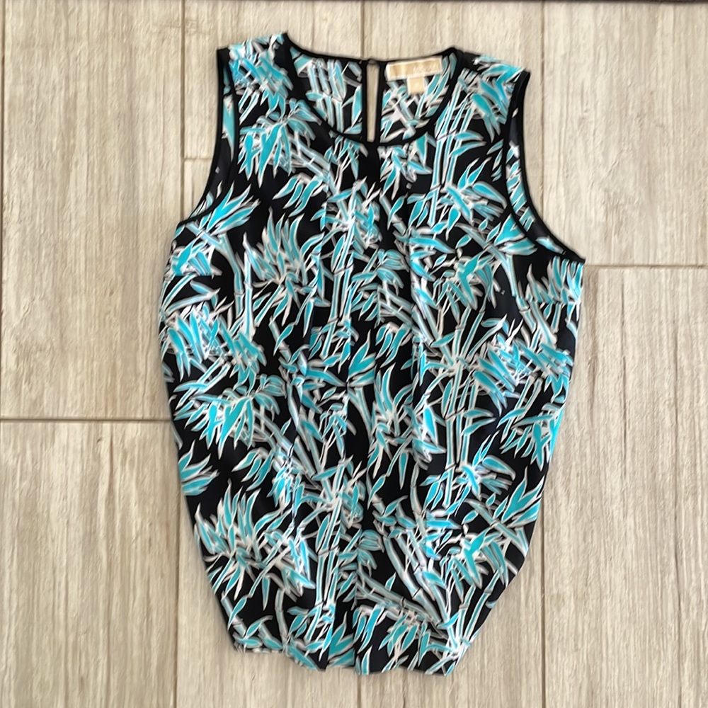 Michael Kors beautiful looks brand new shirt. Gorgeous aqua color